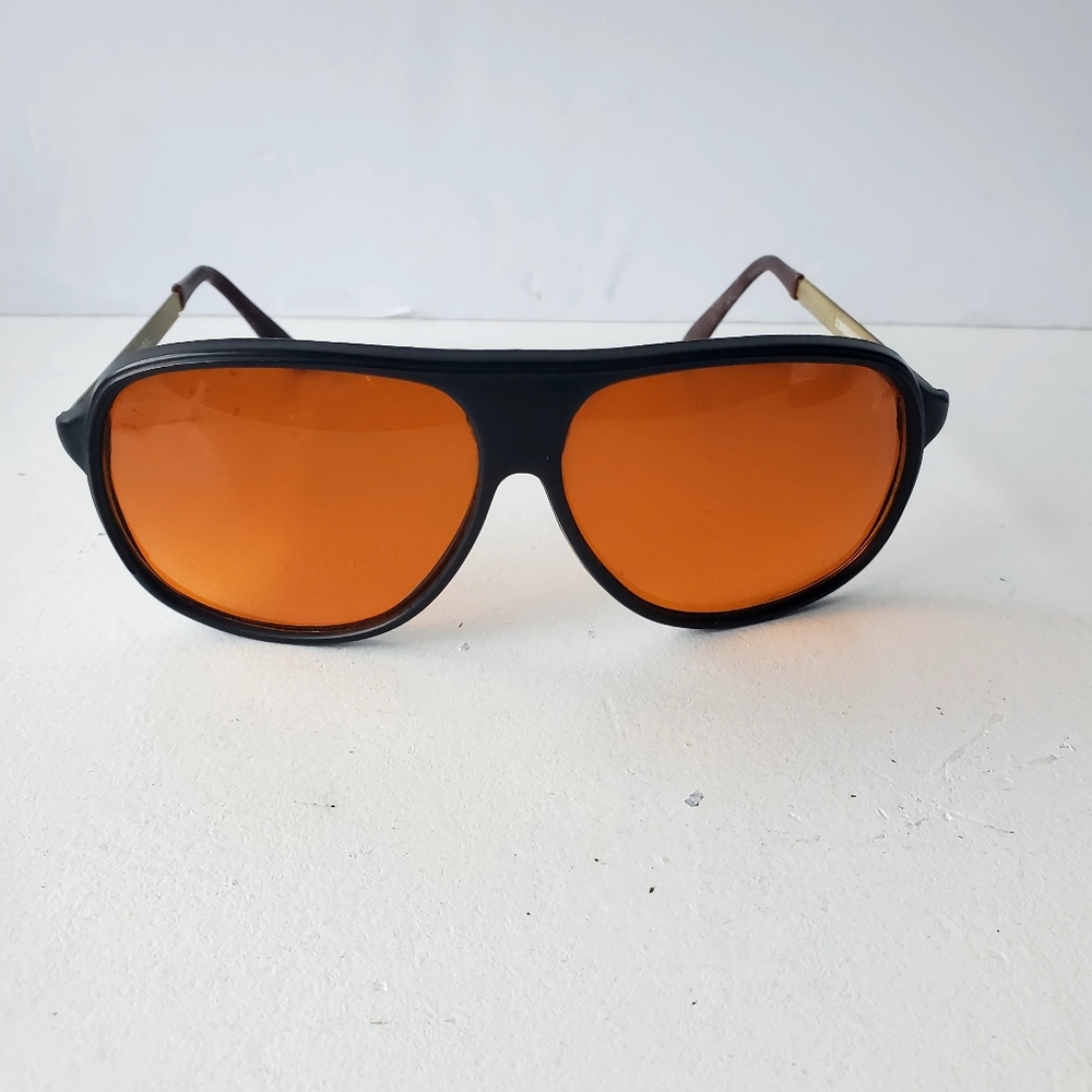 Vintage early 90's Sports style Navigator sunglasses  "Sports" logo on the sides